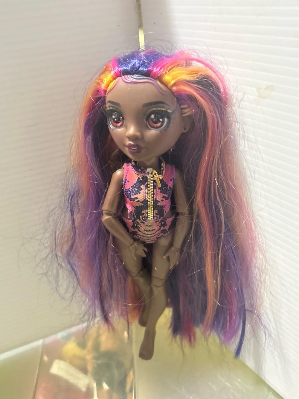 Rainbow-Highlight Fashion Doll - Multicolor Hair